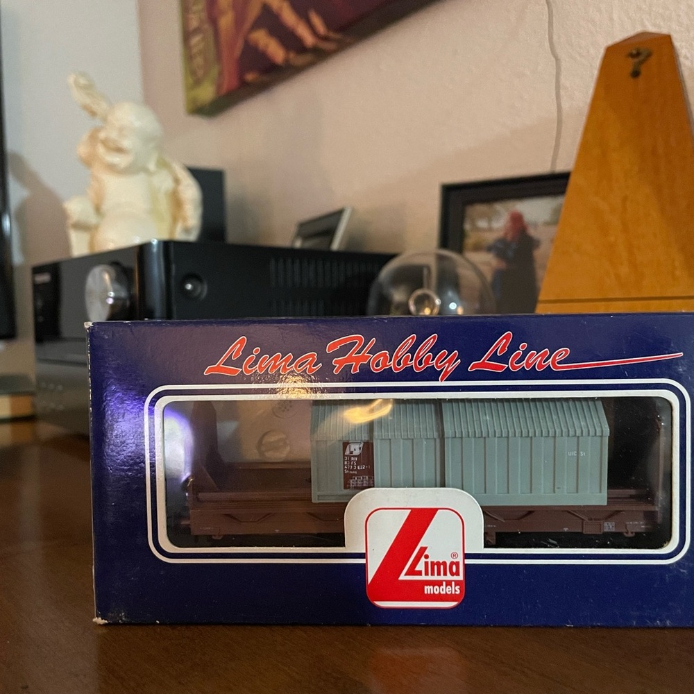 Lima hobby line sliding cover cargo car